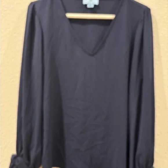 Cece  Olive Green and navy blue V-Neck Blouse with Tie Cuffs 2 pieces - Picture 9 of 15